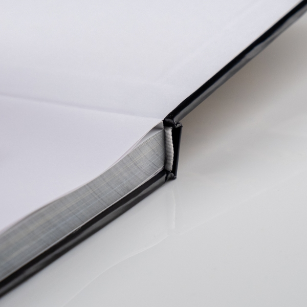 schutblad in hardcover boek